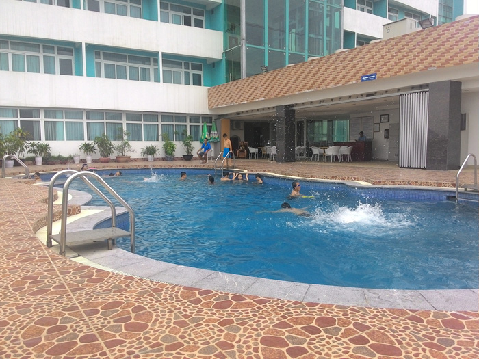 Bể bơi khách sạn thiên ý Thanh Hóa